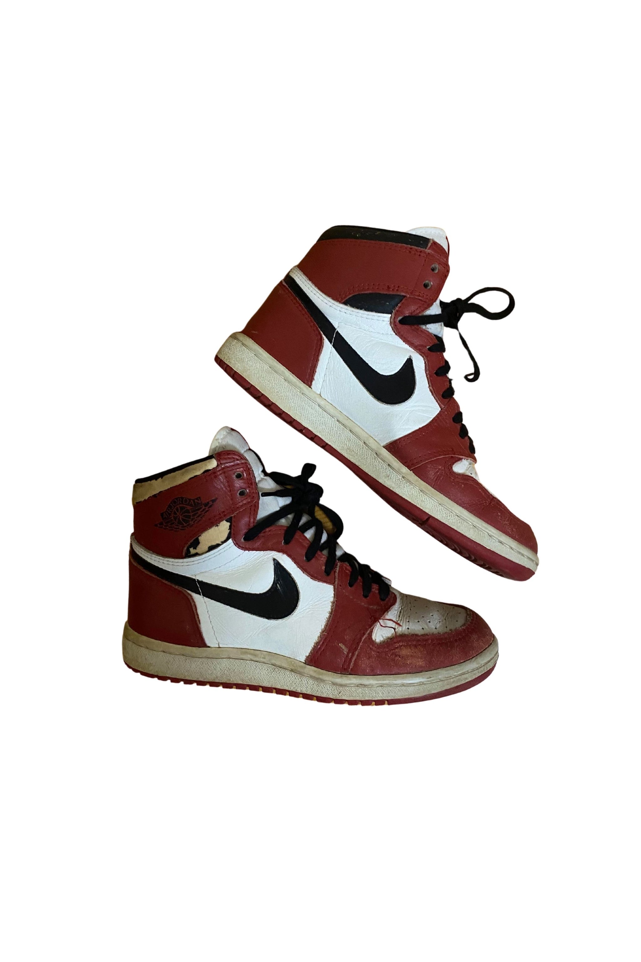 Jordan 1 OG Chicago 1985 Curated by Charbel