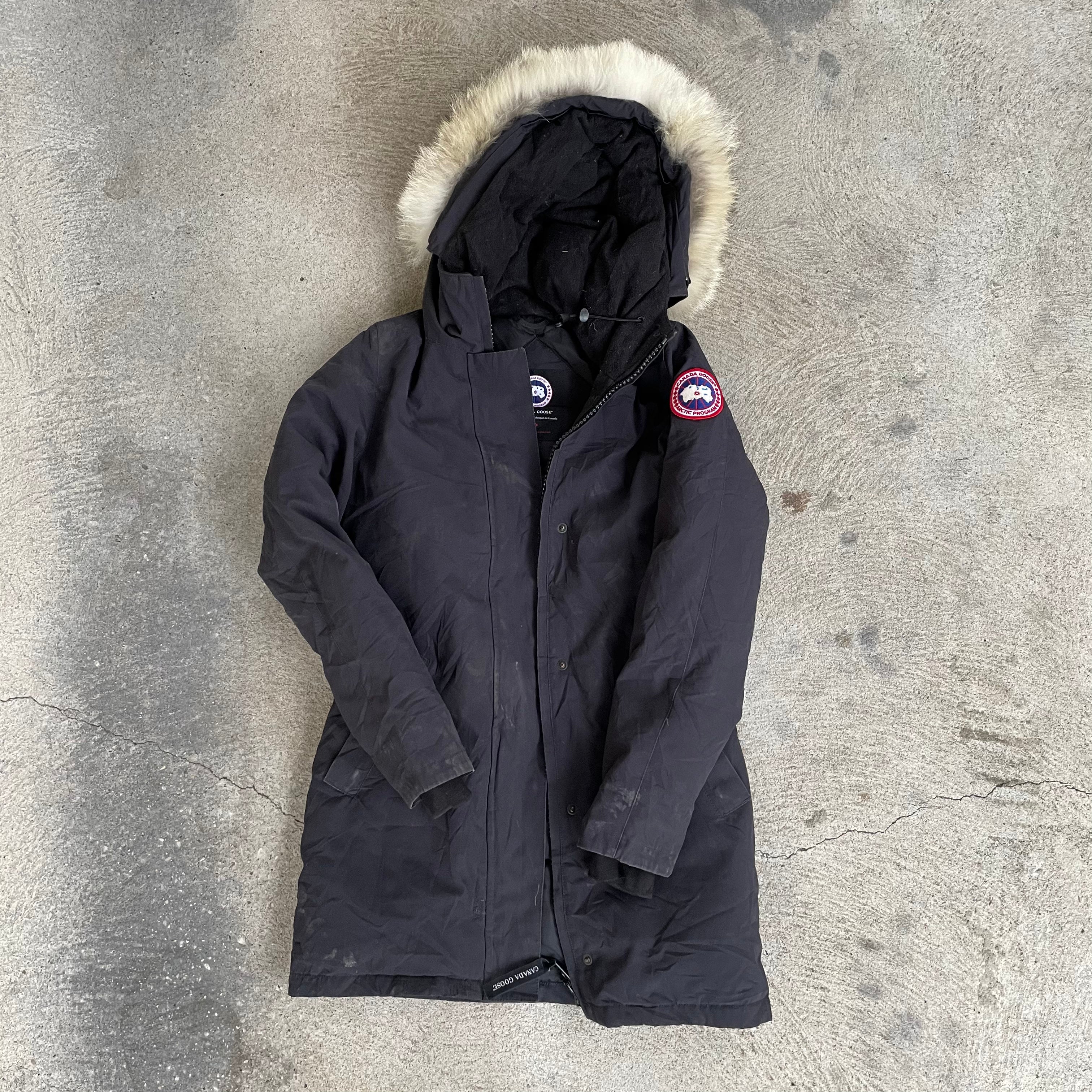 Canada Goose Victoria Puffer Jacket Size XS Curated by Charbel
